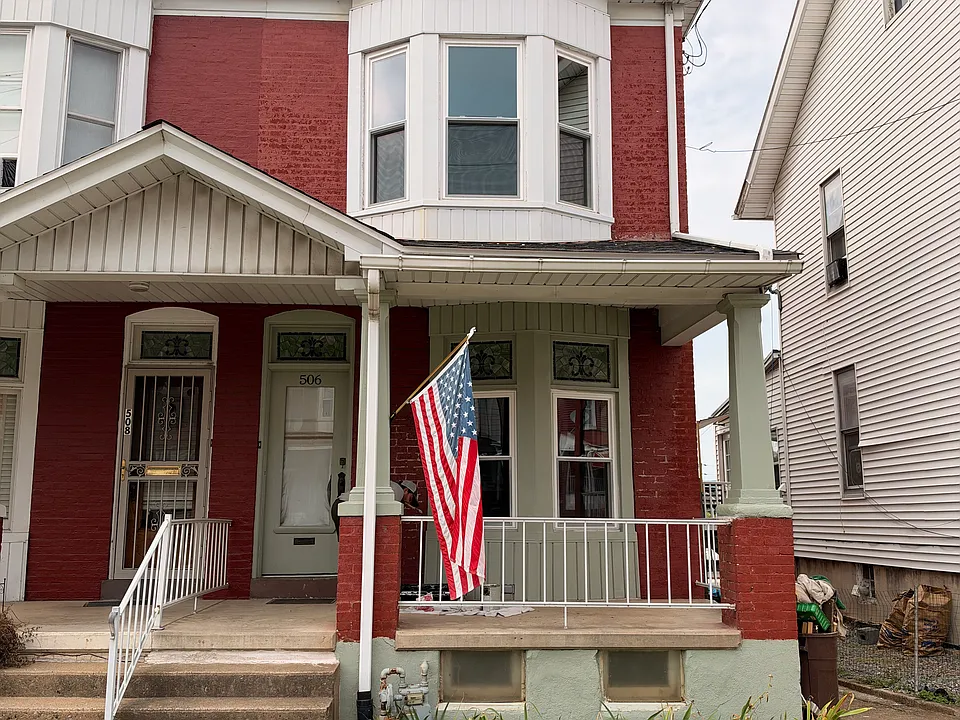 506 S 4th St