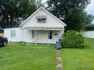 1004 34th St, Vienna, WV 26105