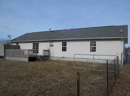 2nd image of 124 Ponderosa Dr