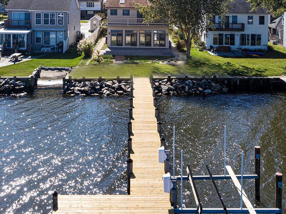 1st image of 946 Chester River Dr