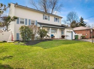 5 Whitehall Ave, Edison, NJ 08820