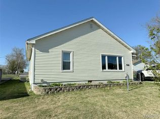 1527 W Randolph St, Vandalia, IL