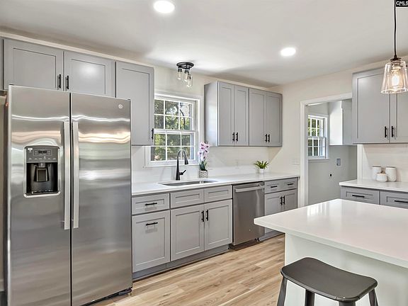 5th image of 114 Azalea Dr