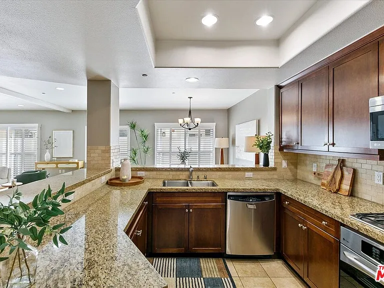11115 Acama St #107 — Photo 9
