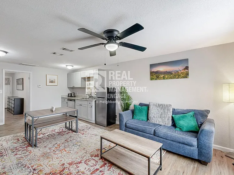 1532 Whitaker Ave — Photo 8