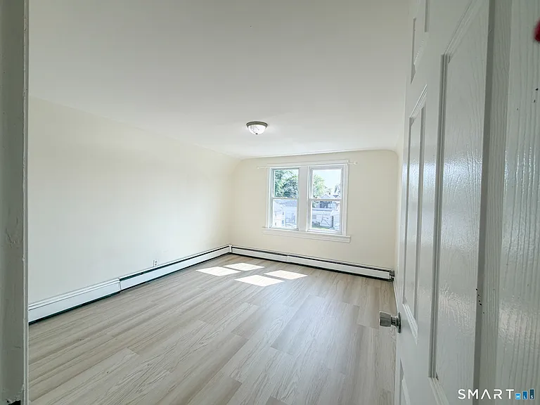 1004 Hancock Ave #3 — Photo 9