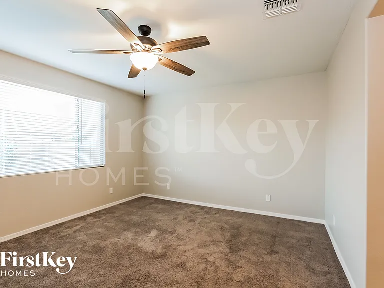 19748 W Devonshire Ave — Photo 9