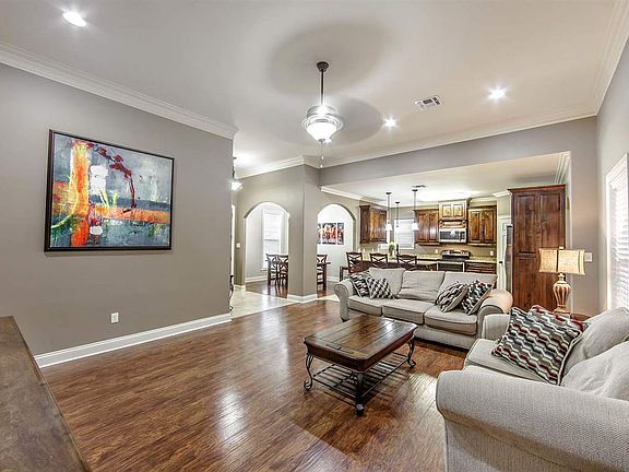 5th image of 254 Olivia Dr