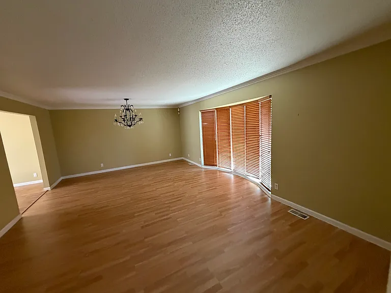 8521 James Ave NE — Photo 5