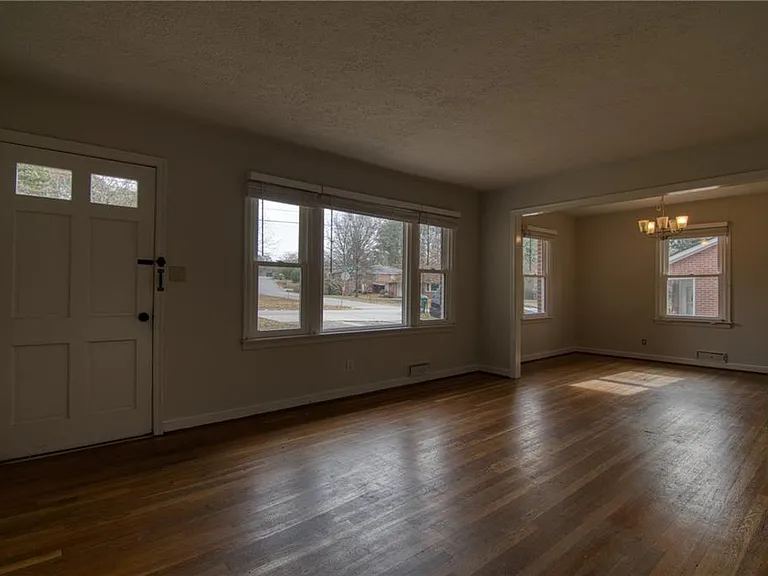 2232 Old Spring Rd SE — Photo 9