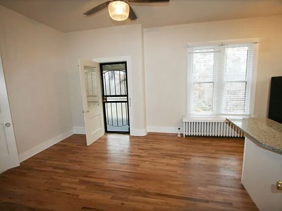 3rd image of 1247 N Clarkson St APT 3