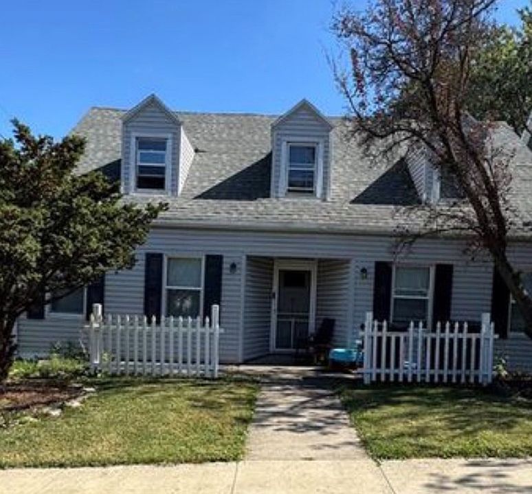 1st image of 353 Sturges Ave #2