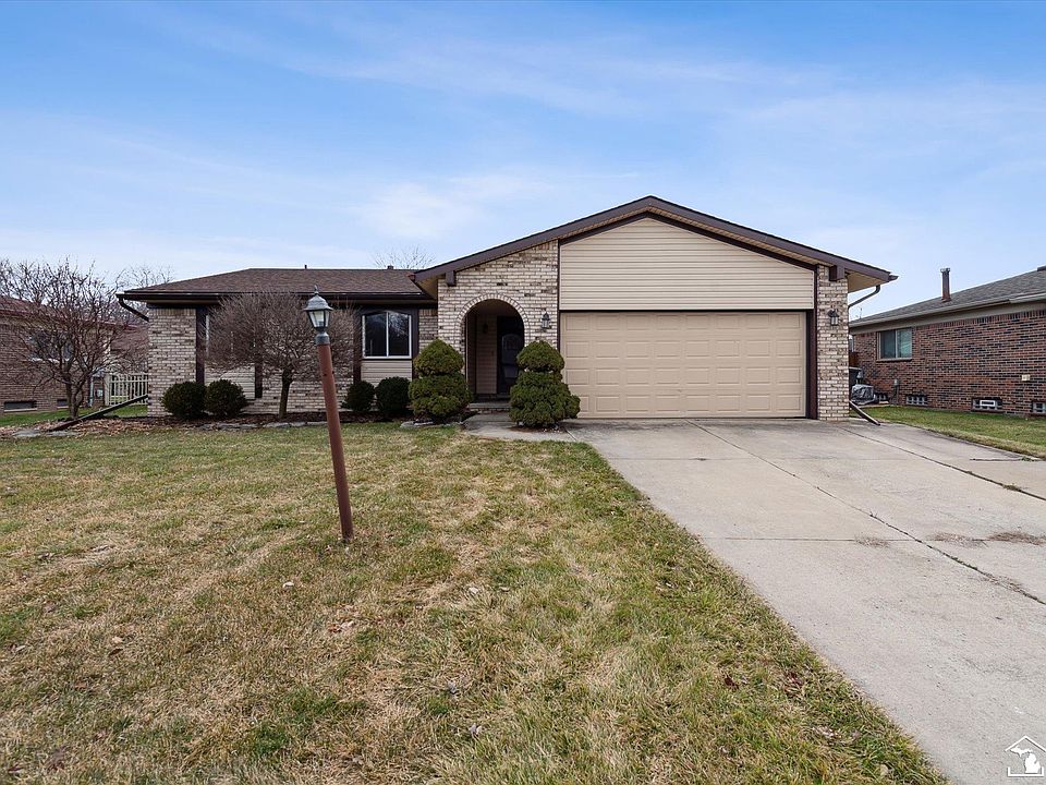 1st image of 25373 Kelli Ct