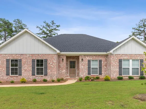 504 Billings Trl, Dothan, AL 36301