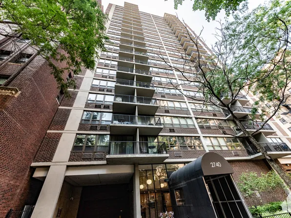 2740 N Pine Grove Ave, Chicago, IL