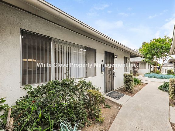 2nd image of 1401 E Chapman Ave #D