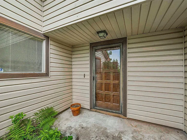 16323 Summer Dawn Ln — Photo 3