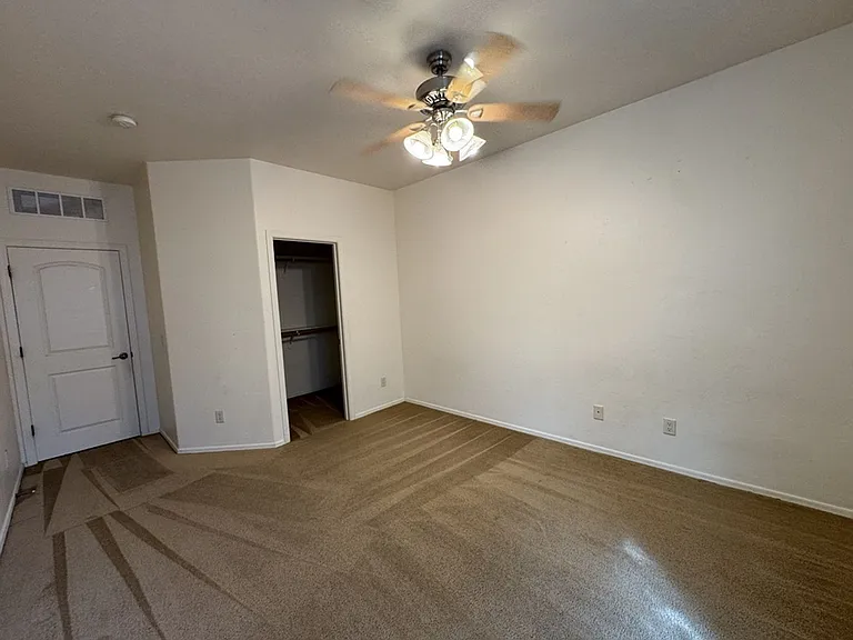 3603 Plaza De La Rosa — Photo 16