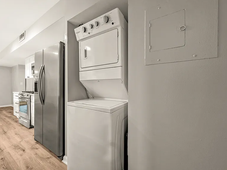 2045 Royal Fern Ct #11C — Photo 18