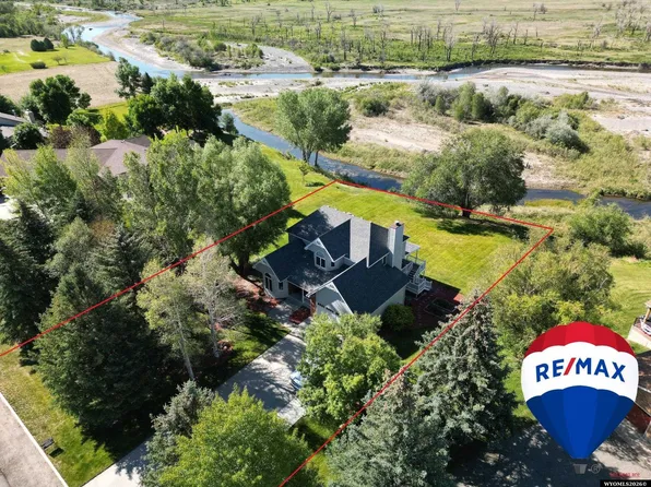 3215 Riverside Dr, Riverton, WY 82501