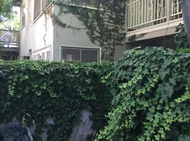 12924 Burbank Blvd, Van Nuys, CA