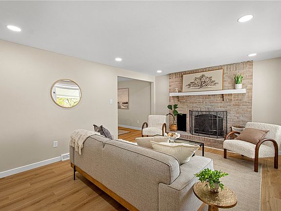 3rd image of 175 Parkedge Rd