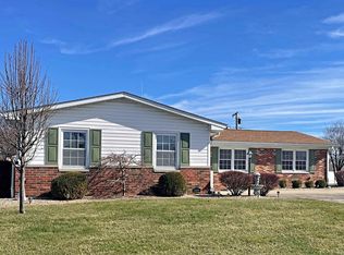 304 Hill Ct, Washington, IN
