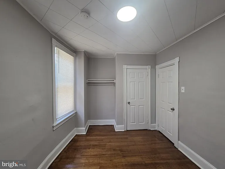 633 E Allegheny Ave — Photo 34