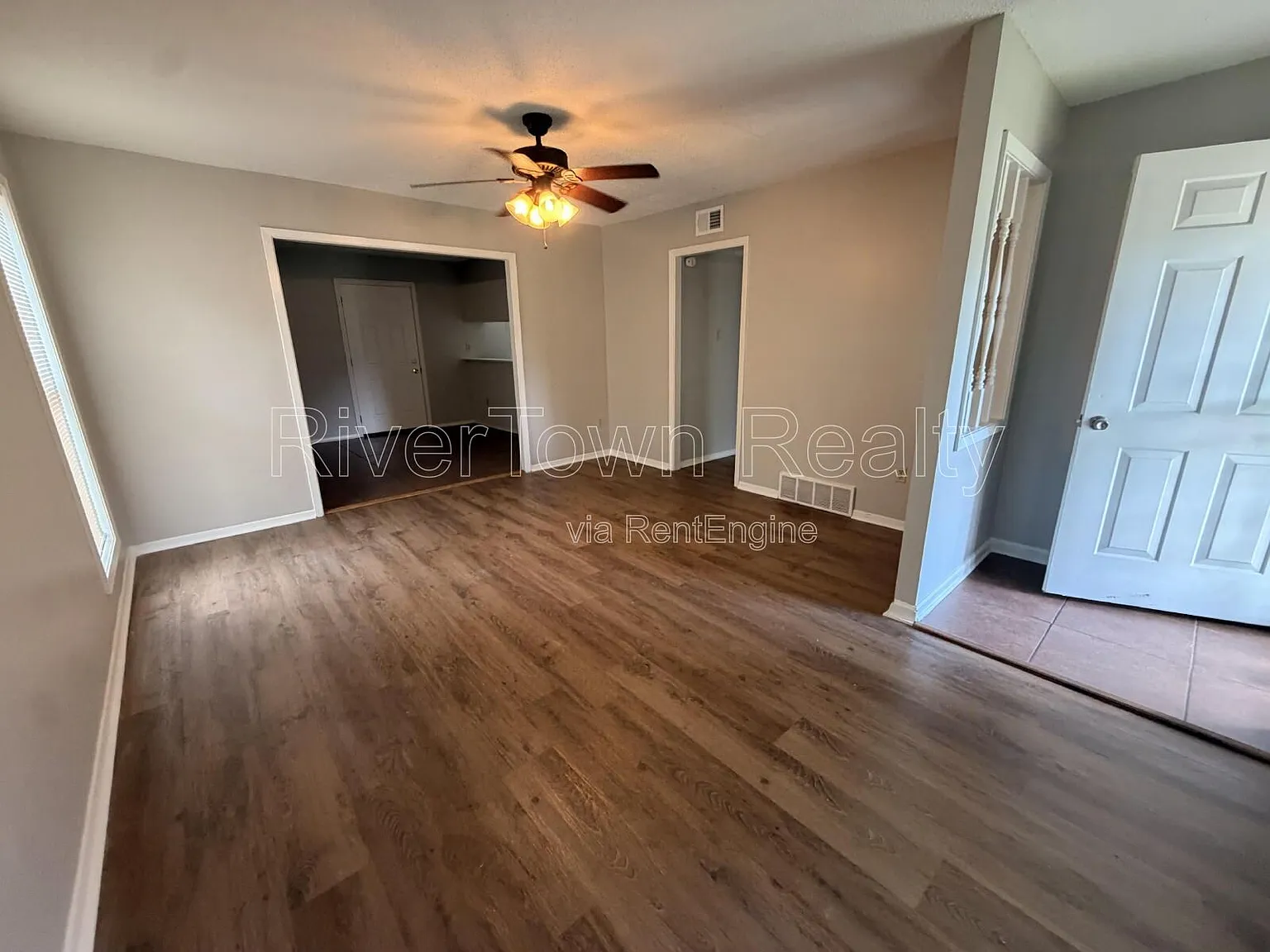 3 bed, 2.0 bath, 1094 sqft, $1,395 — Photo 3