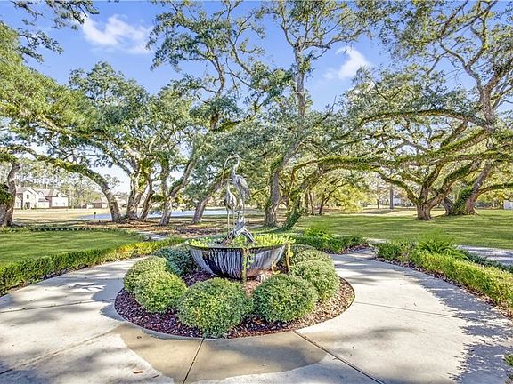 4th image of 319 Heritage Oaks Dr
