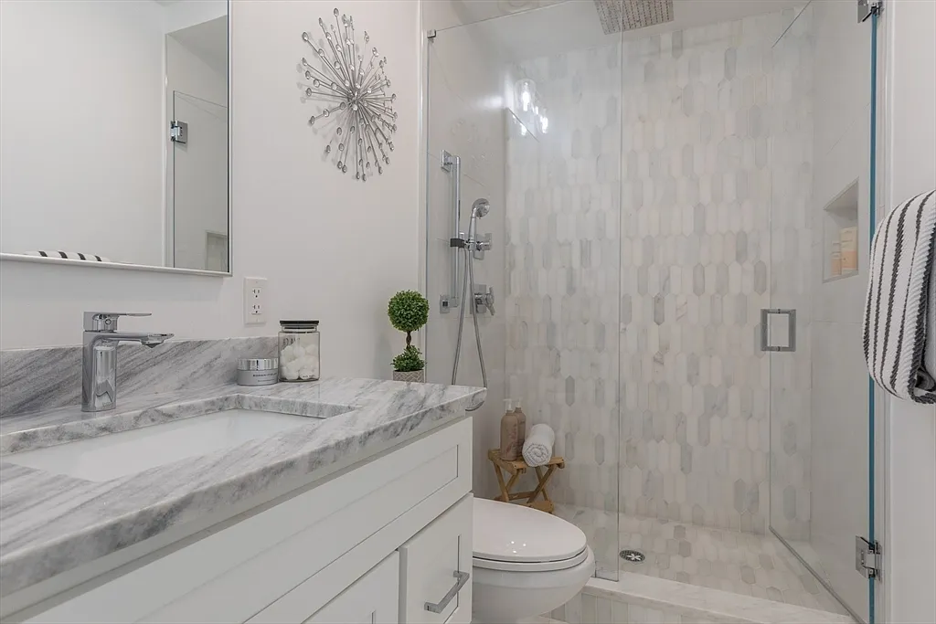 2 bed, 960 sqft, $3,600 — Photo 4