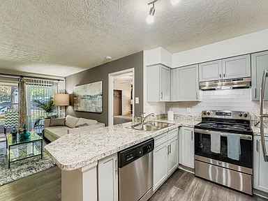 2200 Big Creek Apartments