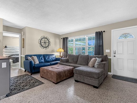 5th image of 620 Karen Dr