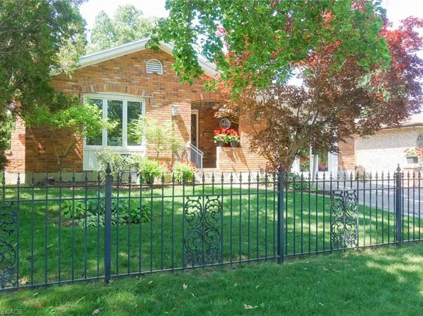 13 Kelly Ave, Norfolk County, ON N3Y 4V6
