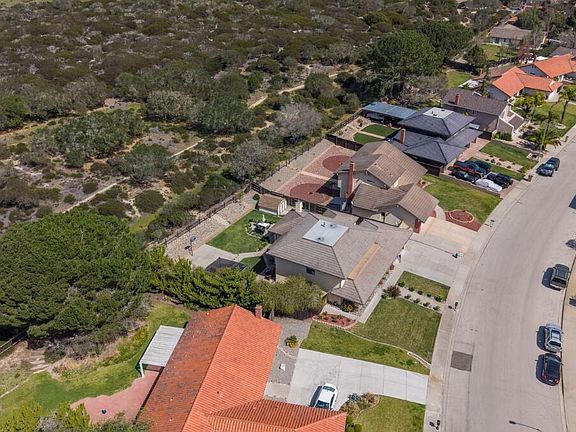 3rd image of 18 Galaxy Way