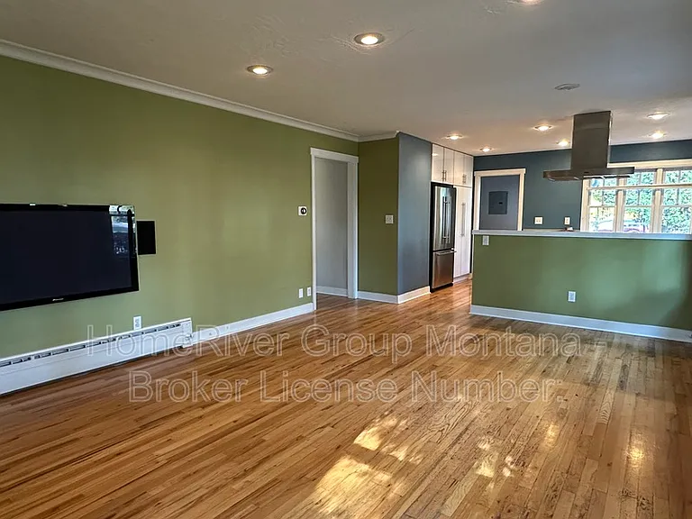909 Longstaff St — Photo 17