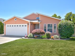 7402 Richey Rd, Yakima, WA 98908