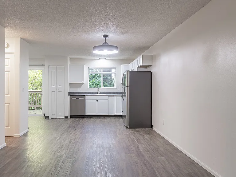 Ravenbourne Apartments - Portland Oregon