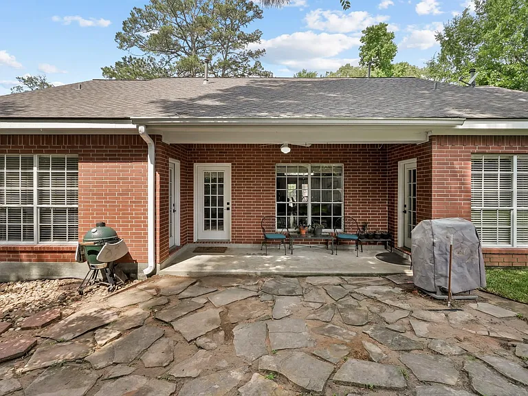 113 Inverness Dr — Photo 32