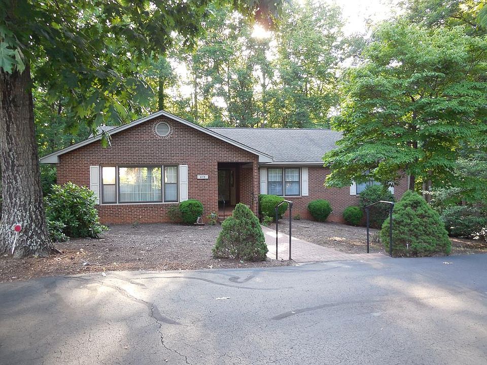 1st image of 675 Stonewall Jackson Trl
