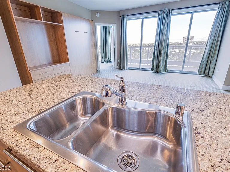 322 Karen Ave #1405 — Photo 9