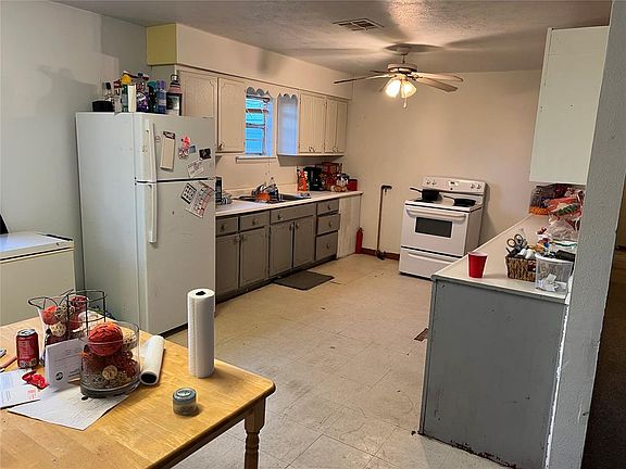 5th image of 324 E Saint Louis Ave