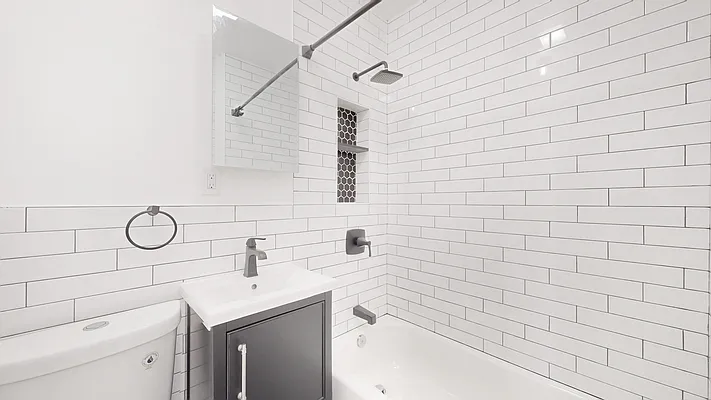 Rented by Gold-Stone Realty | media 9