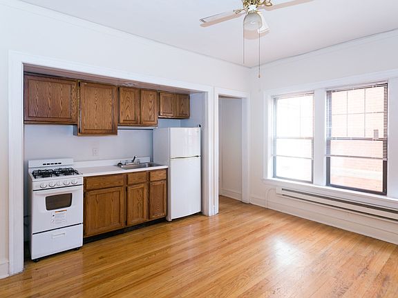 2nd image of 1309-309 Oak Ave #S1