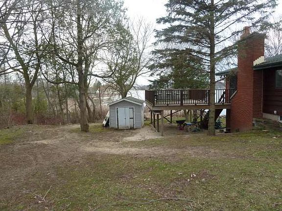 4th image of 151 E Shore Dr