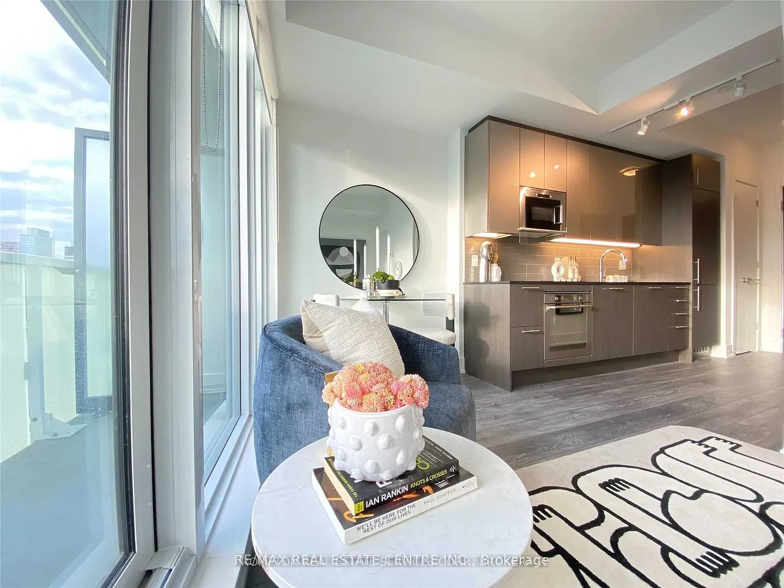 1 bed, $2,400 — Photo 2