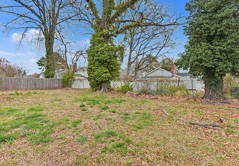 2111 Atlanta Ave — Photo 24