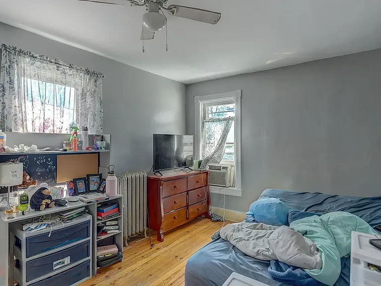 380 E 3rd St — Photo 10