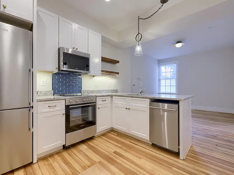 351 W James St #6 — Photo 1