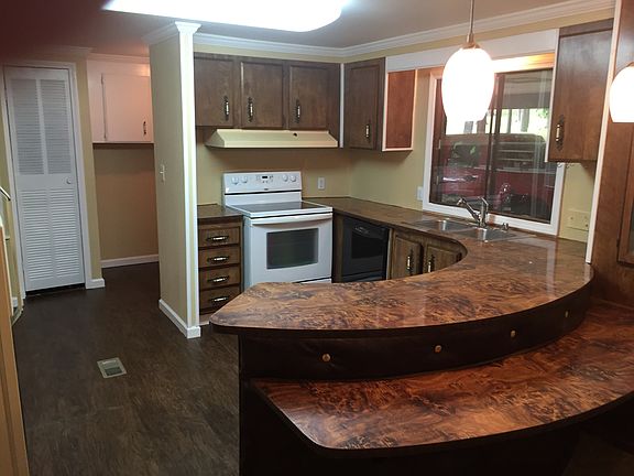 Kitchen and Bar